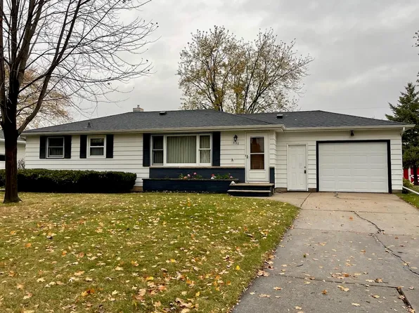 668 Morris Ave, Green Bay, WI 54304