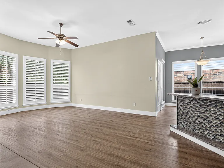 1331 Lighthouse Ln — Photo 9