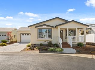 325 Winston Dr, Grants Pass, OR 97526