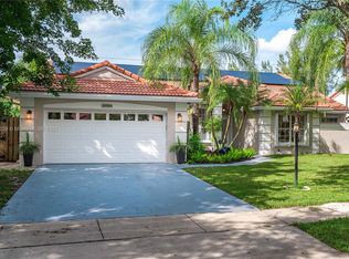 10919 Nashville Dr, Cooper City, FL 33026