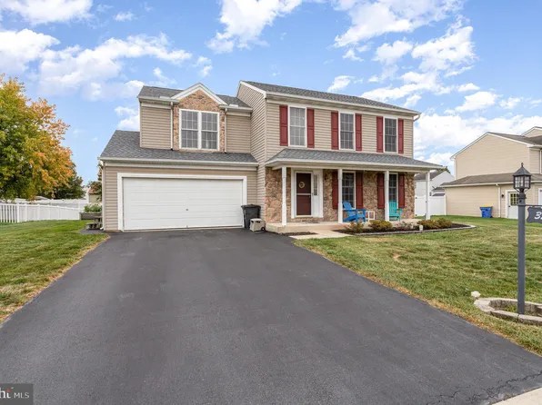 35 Joan Dr, York, PA 17404