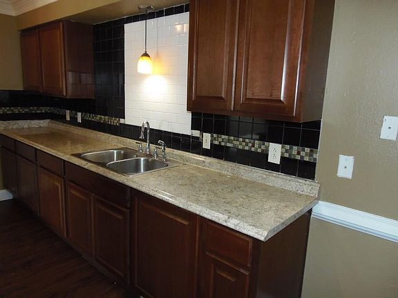 5th image of 1129 Bridlewood Dr