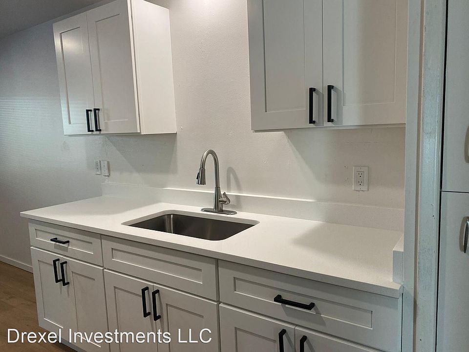 1st image of 11412 20th Ave S APT 3