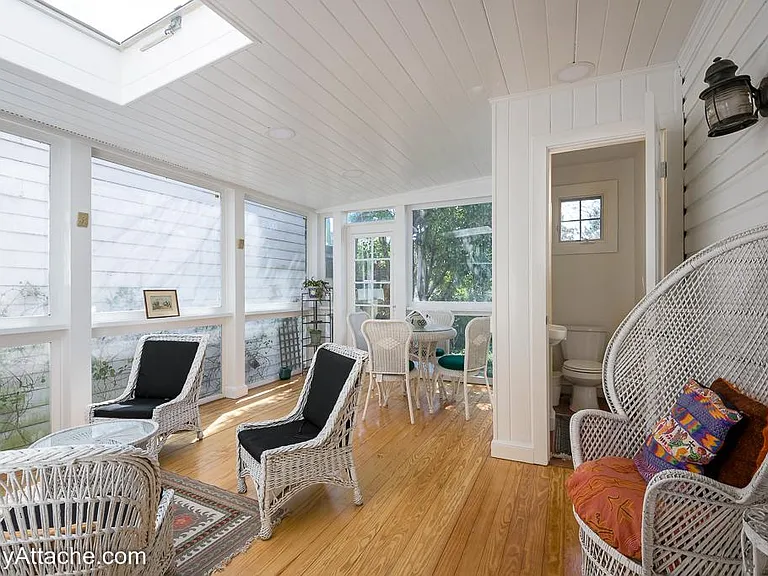 3414 Reservoir Rd NW — Photo 10