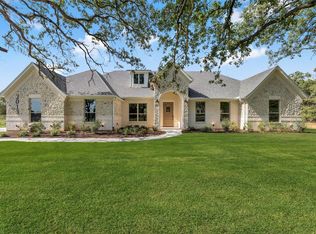 2013 Forest Glen Dr, Azle, TX 76020