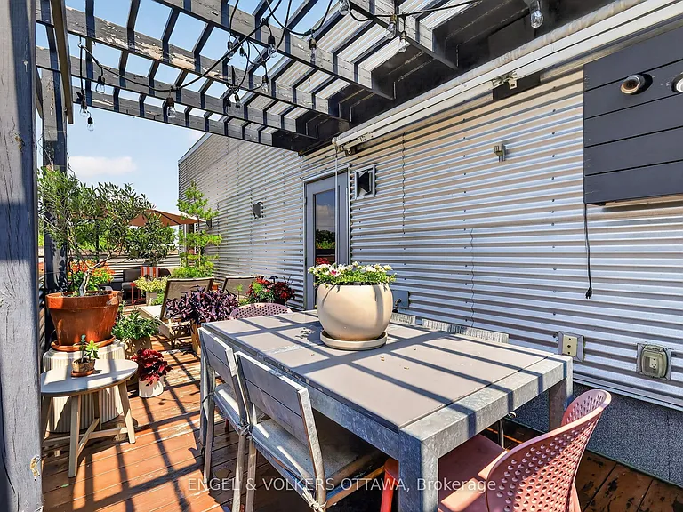 144 Evelyn Ave — Photo 5
