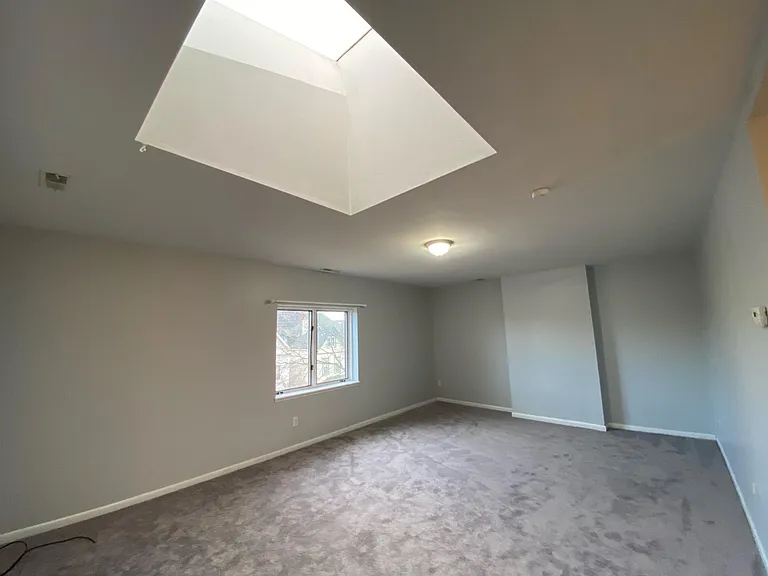 318 Amber St #3 — Photo 9