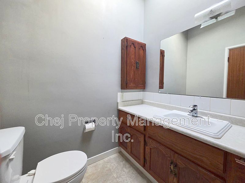 Edmonton House for rent - 4 Bedrooms — photo 8
