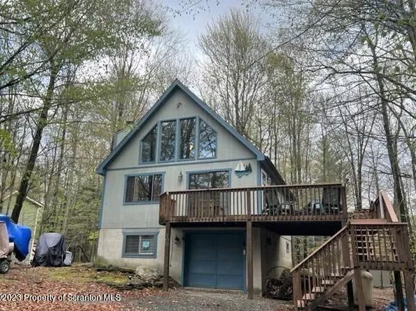 1147 Wallenpaupack Dr, Lake Ariel, PA 18436