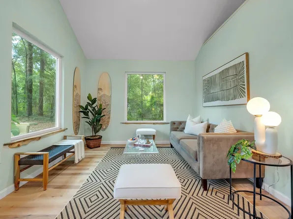 16867 Aqua Ln, Tallahassee, FL 32310