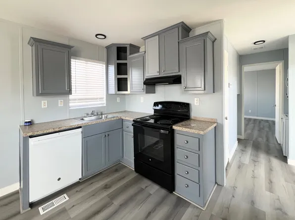 625 W McKellips Rd Lot 147, Mesa, AZ 85201