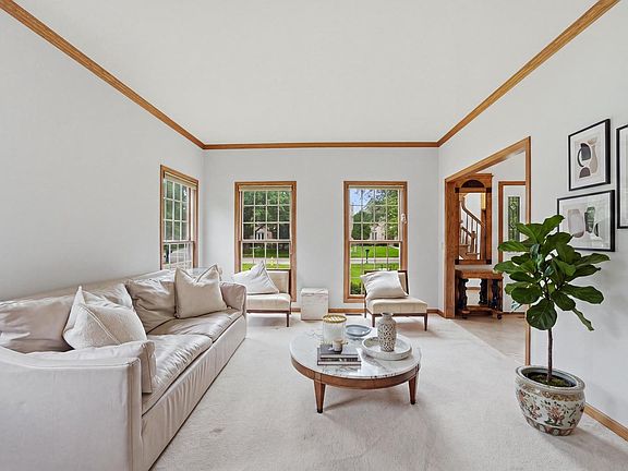 3rd image of 801 Fieldale Ln