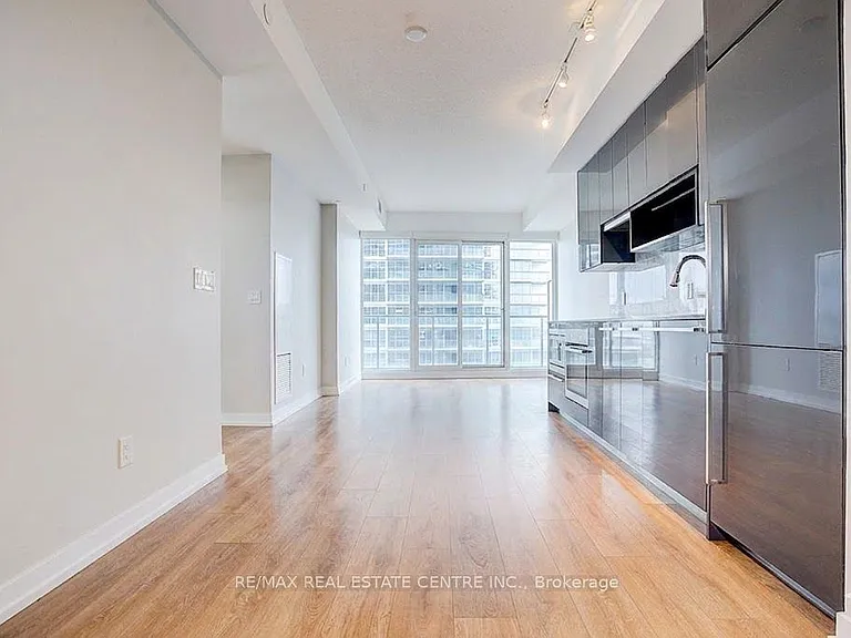 115 McMahon Dr #1701 — Photo 3