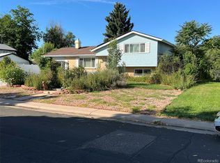 933 Dawson St, Aurora, CO 80011