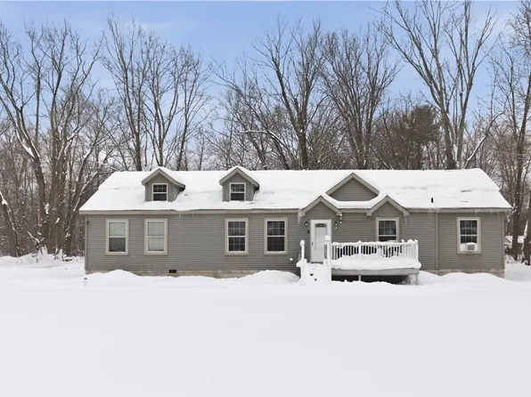 14 1st Ave, Constantia, NY 13044