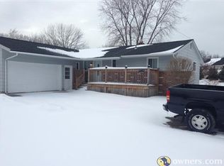 38532 French Creek Rd, Avon, OH 44011