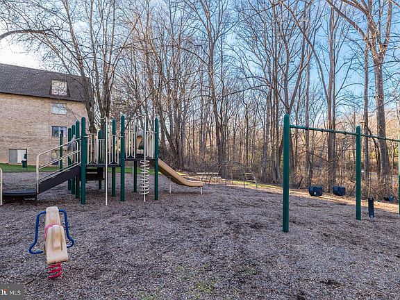 5th image of 11604 Vantage Hill Rd Unit 12B