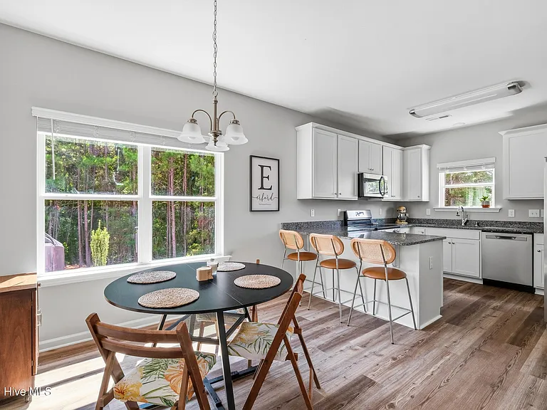 595 Bryant Rd — Photo 13