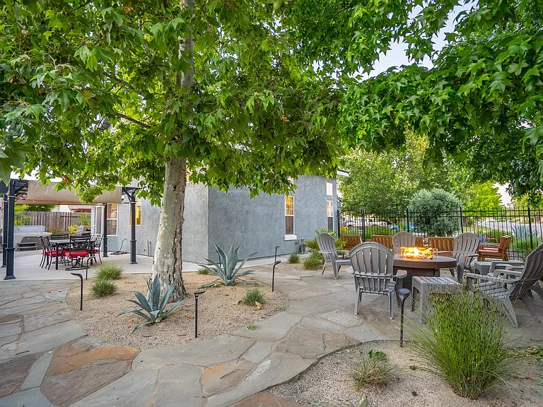 837 Sycamore Canyon Rd — Photo 42