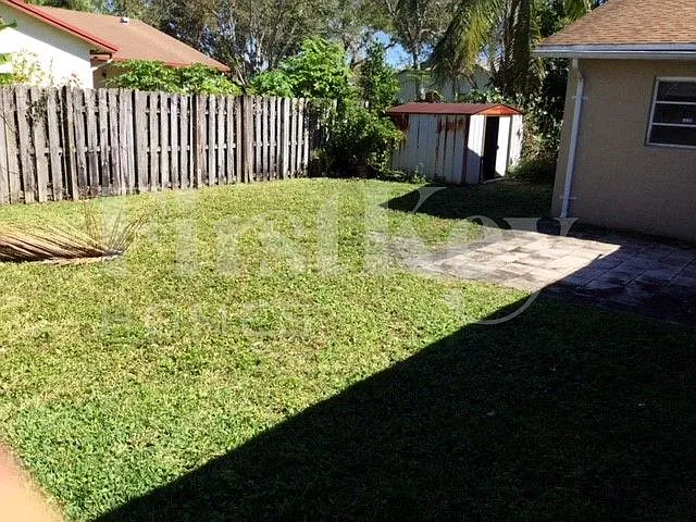 9703 NW 42nd Ct — Photo 27
