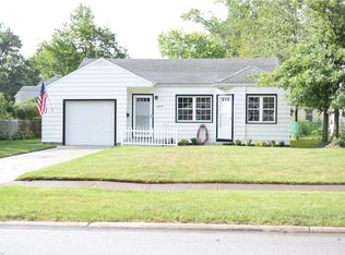 27819 Lincoln Rd, Bay Village, OH 44140