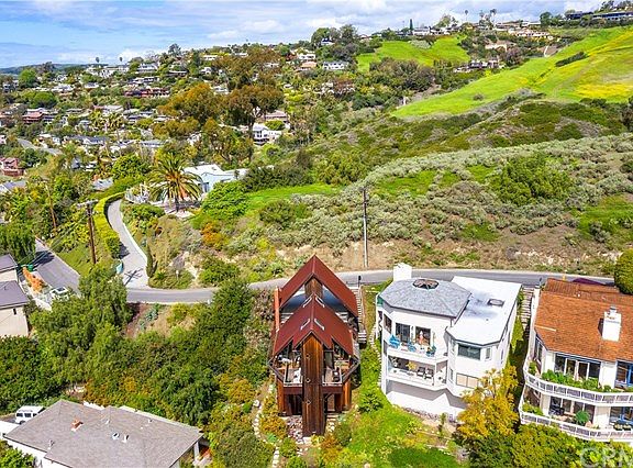 3rd image of 1565 Bluebird Canyon Dr