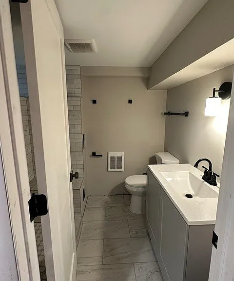 417 23rd Ave NE #2 — Photo 6
