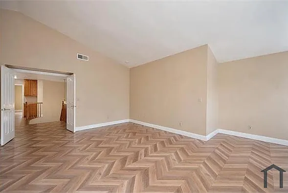 1585 Foxwood Dr — Photo 29