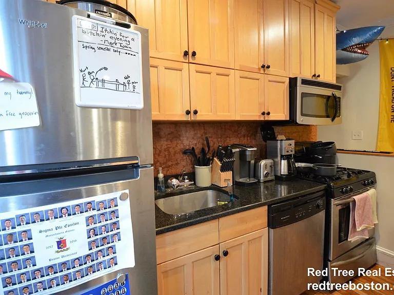 77 Thatcher St #201 — Photo 5