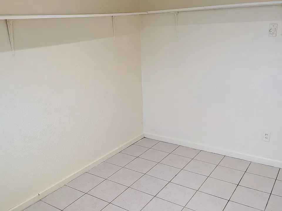 113 Orchard Ave #1/2