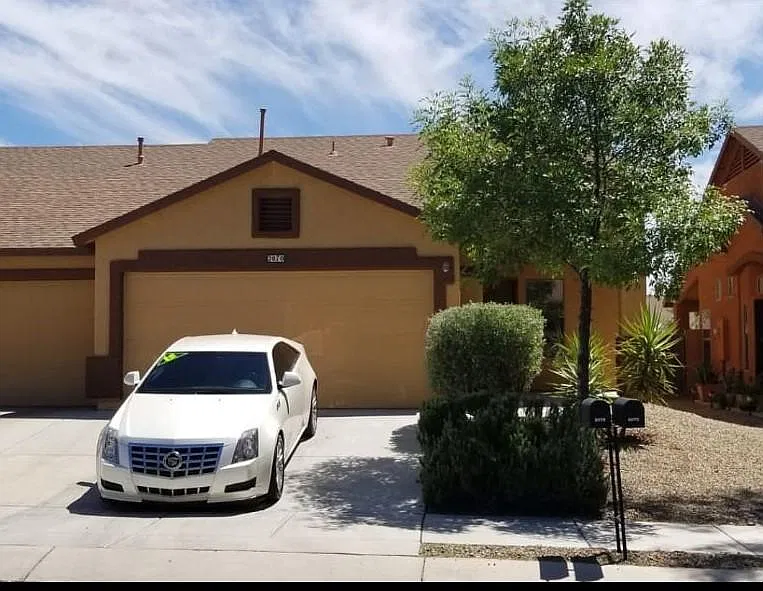2070 E Calle Gran Desierto