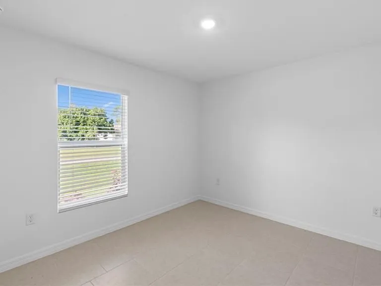 334 Pinehurst Ave — Photo 14