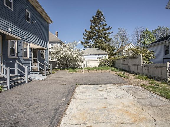 3rd image of 26-28 Taber St