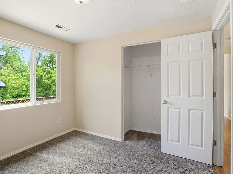 307 NW Angela Ln — Photo 23