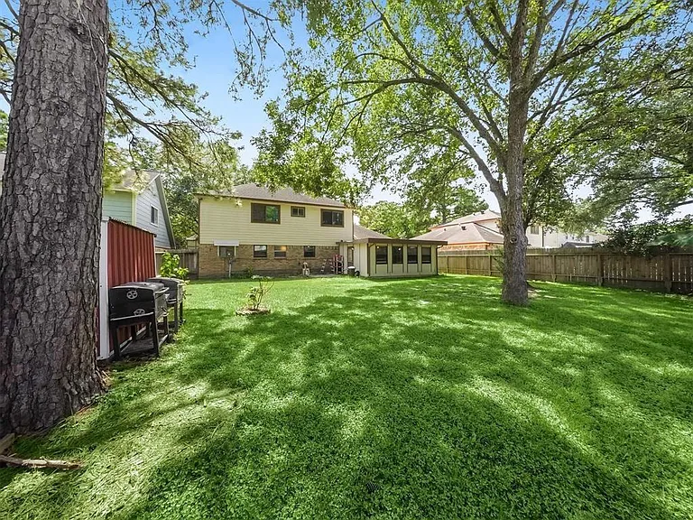 12406 Sarti St — Photo 29