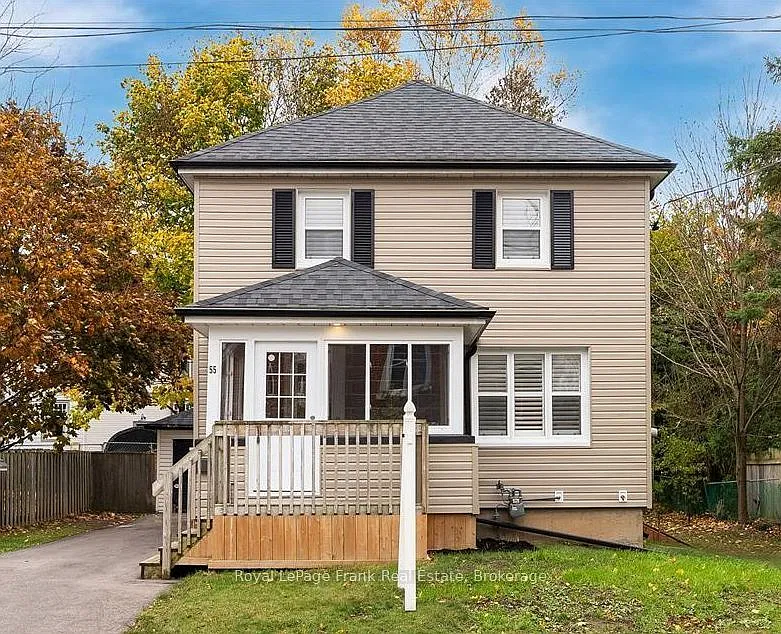 55 Ellen St