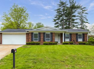 1112 Sombrero Trl, Ballwin, MO 63011