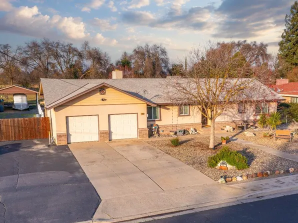 13101 Bentley St, Waterford, CA 95386