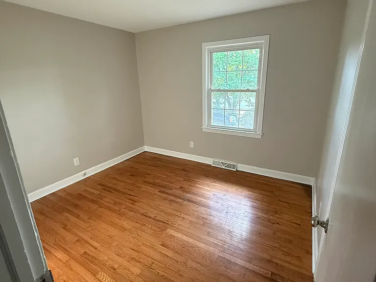 3809 Jefferson Davis Hwy — Photo 9