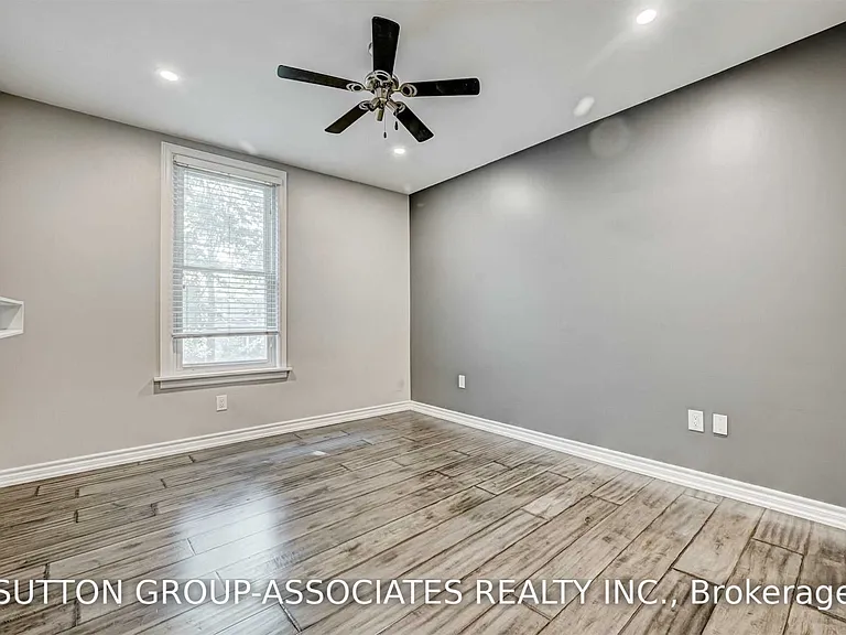 739 Manning Ave — Photo 25