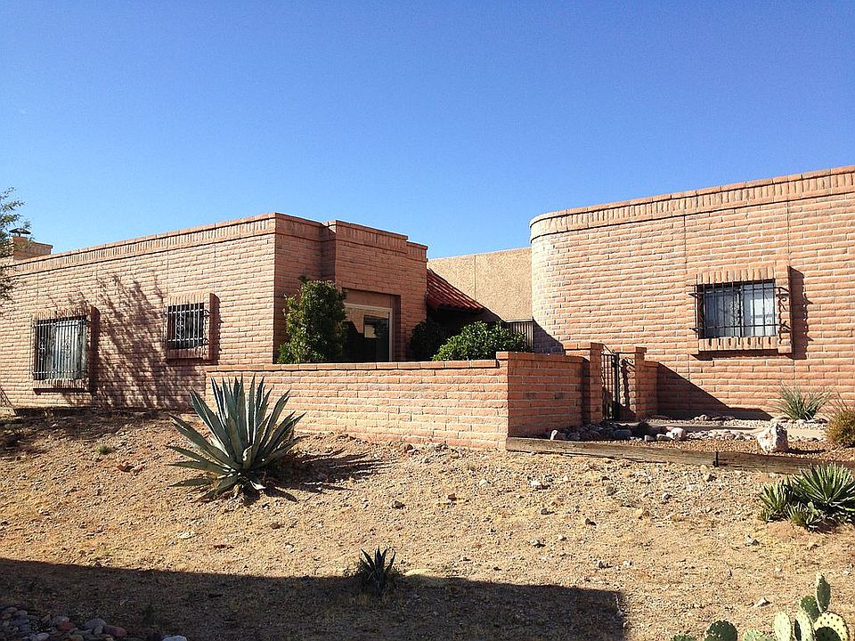 1st image of 1043 W Calle De Pitahaya