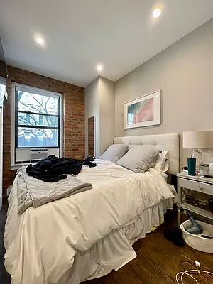 Rented by Douglas Elliman | media 10