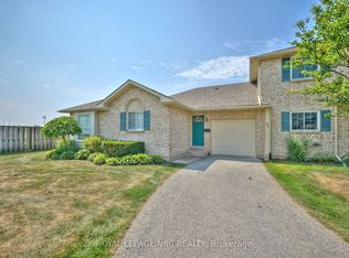 7470 Monastery Dr #23, Niagara Falls, ON L2H3B3