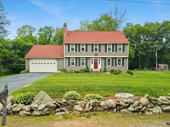 461 Hodges St, Taunton, MA 02780