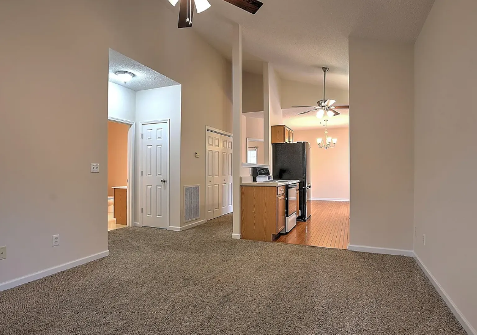 2 Bedroom 1 Bathroom Condo Located in Jonesborugh, TN — Photo 3