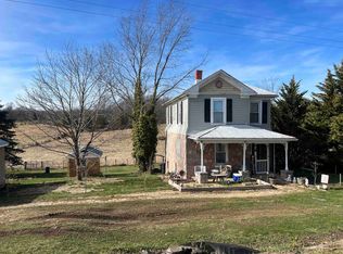 1403 Middlebrook Rd, Staunton, VA 24401