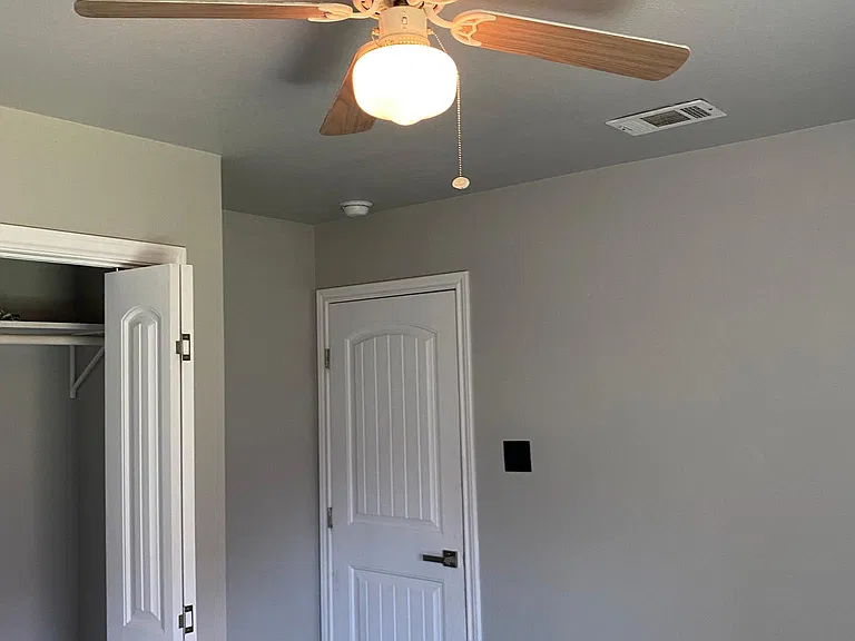 4110 Johnson St — Photo 3