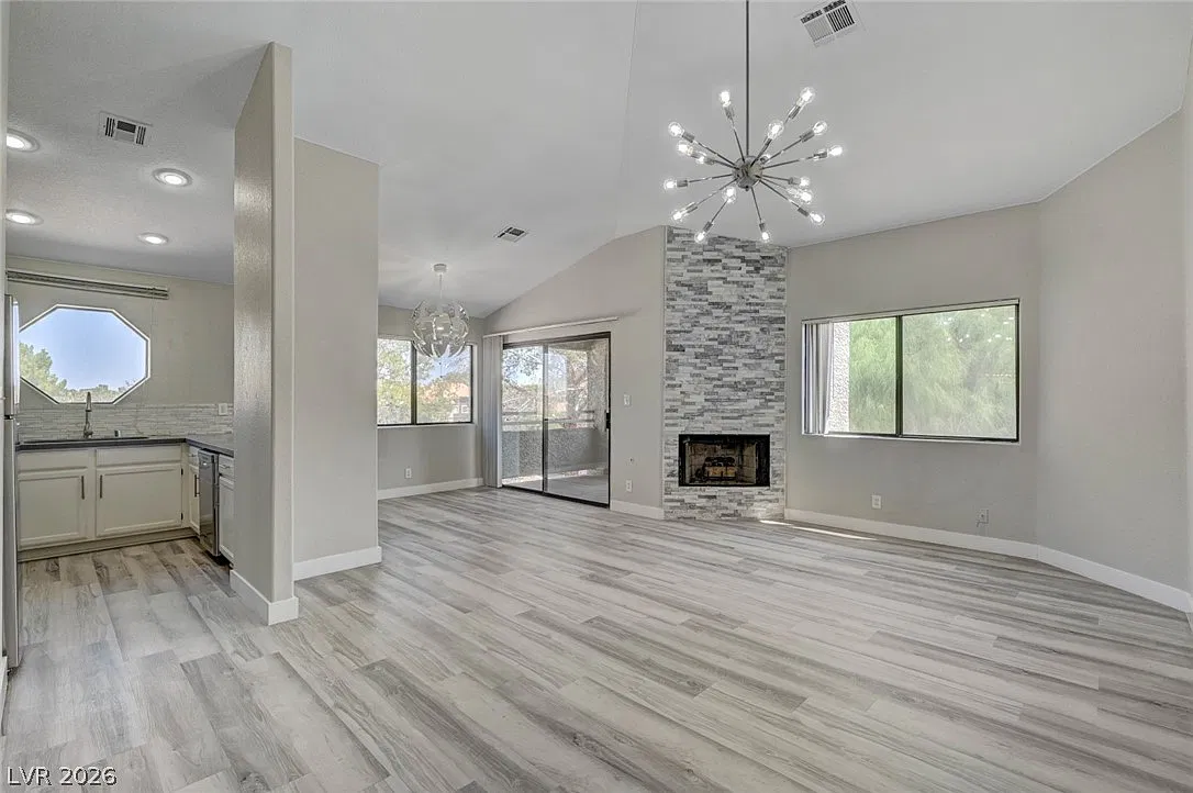 2 bed, 2.0 bath, 1091 sqft, $1,395 — Photo 3