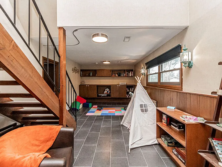 144 S Dartmouth Dr — Photo 34
