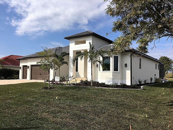 4th image of 278 Madrid Blvd